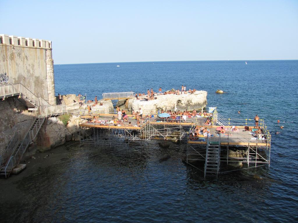 Corallia Apartment Szirakúza Szoba fotó